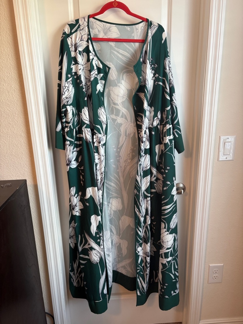 SHEIN Green and White Floral Long Duster Kimono